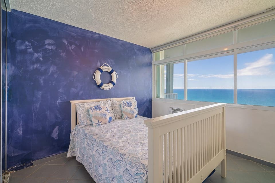 Natural landscape, Photo of the whole room, Bedroom