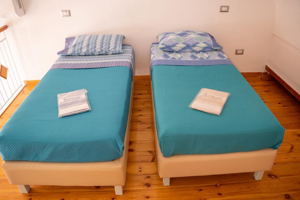 Bed, children, young children