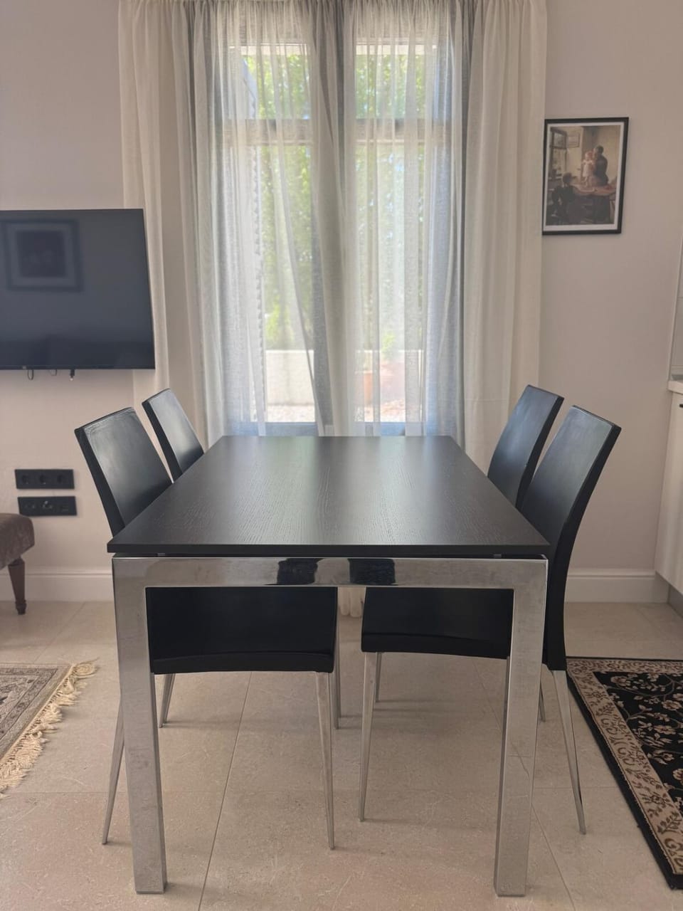 Restaurant/places to eat, Communal lounge/ TV room, TV and multimedia, Living room, Seating area, Dining area, Evening entertainment