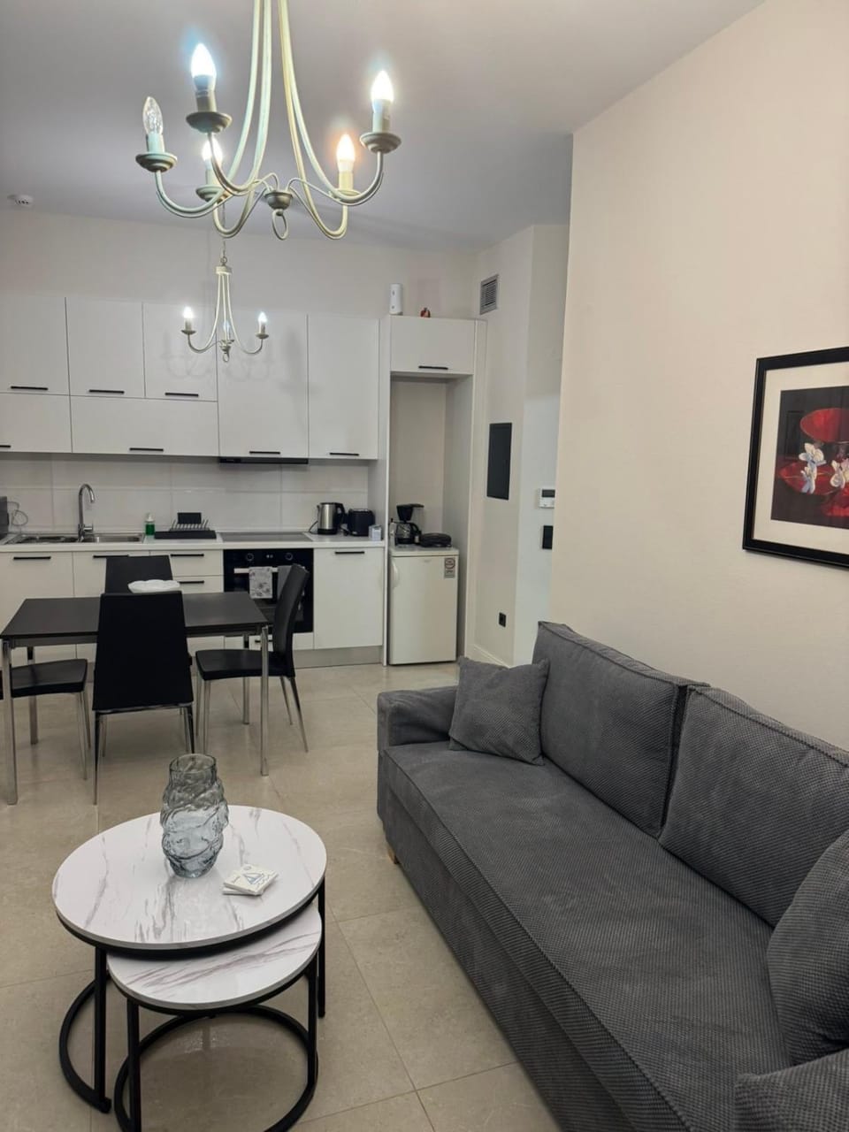 Kitchen or kitchenette, Living room, Seating area, Dining area, minibar, stove