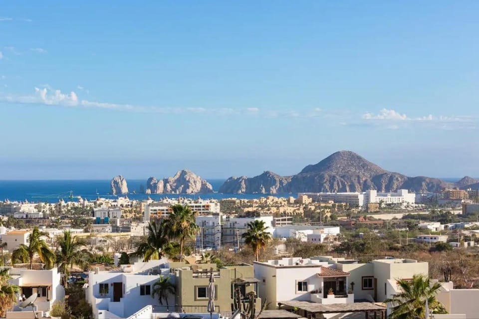City view, Sea view