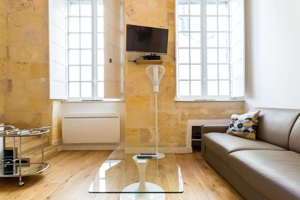 TV and multimedia, Seating area