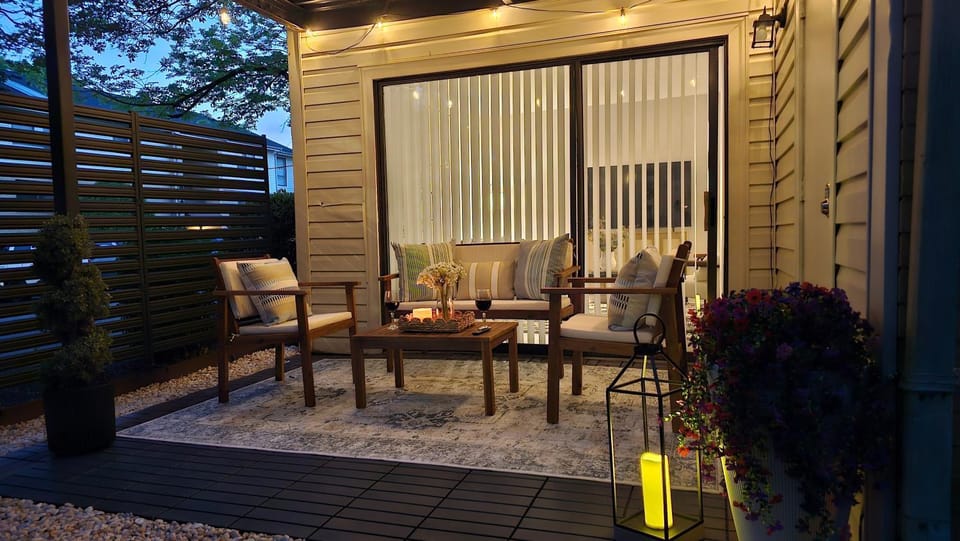 Patio, Balcony/Terrace, Seating area