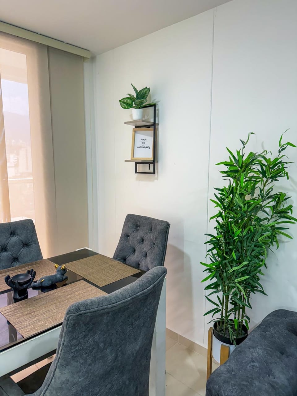 Communal lounge/ TV room, Living room, Dining area