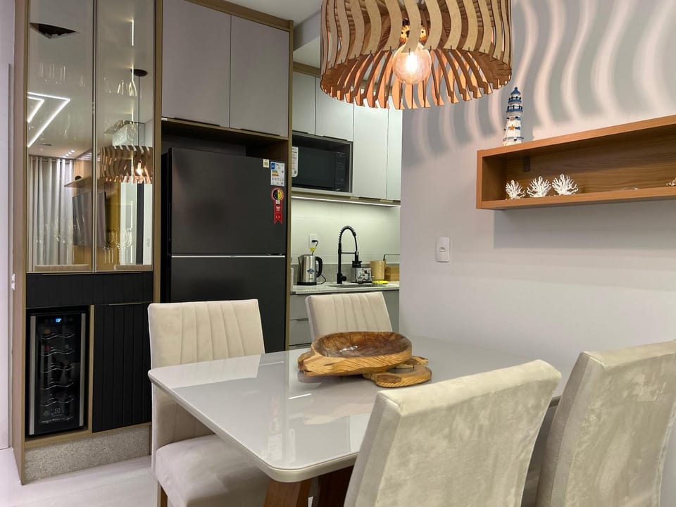 Dining area, Food
