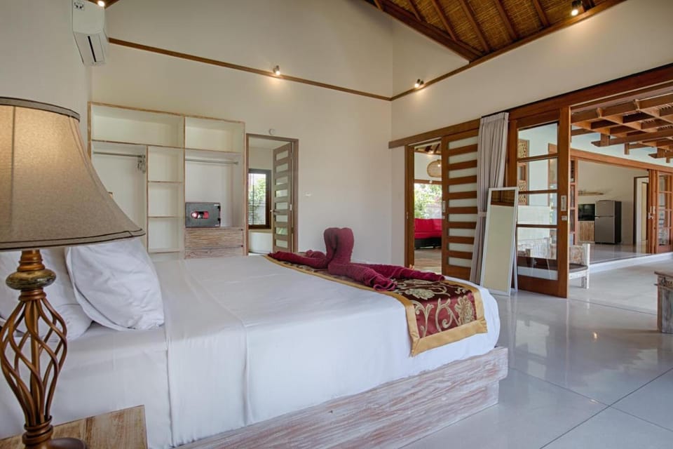 Bed, Bedroom, air conditioner