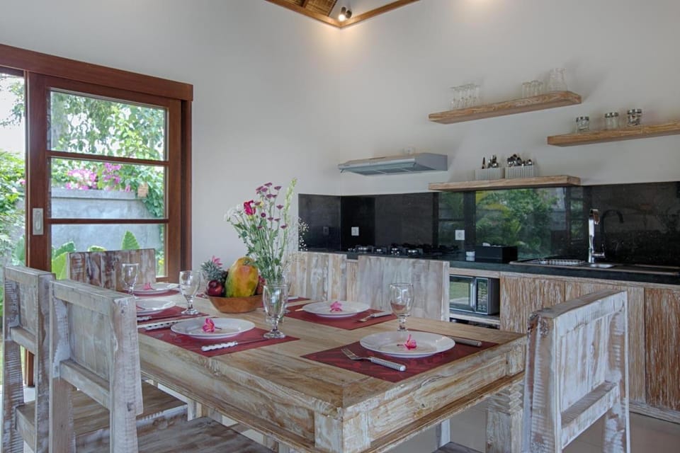 Dining area, stove, kitchen