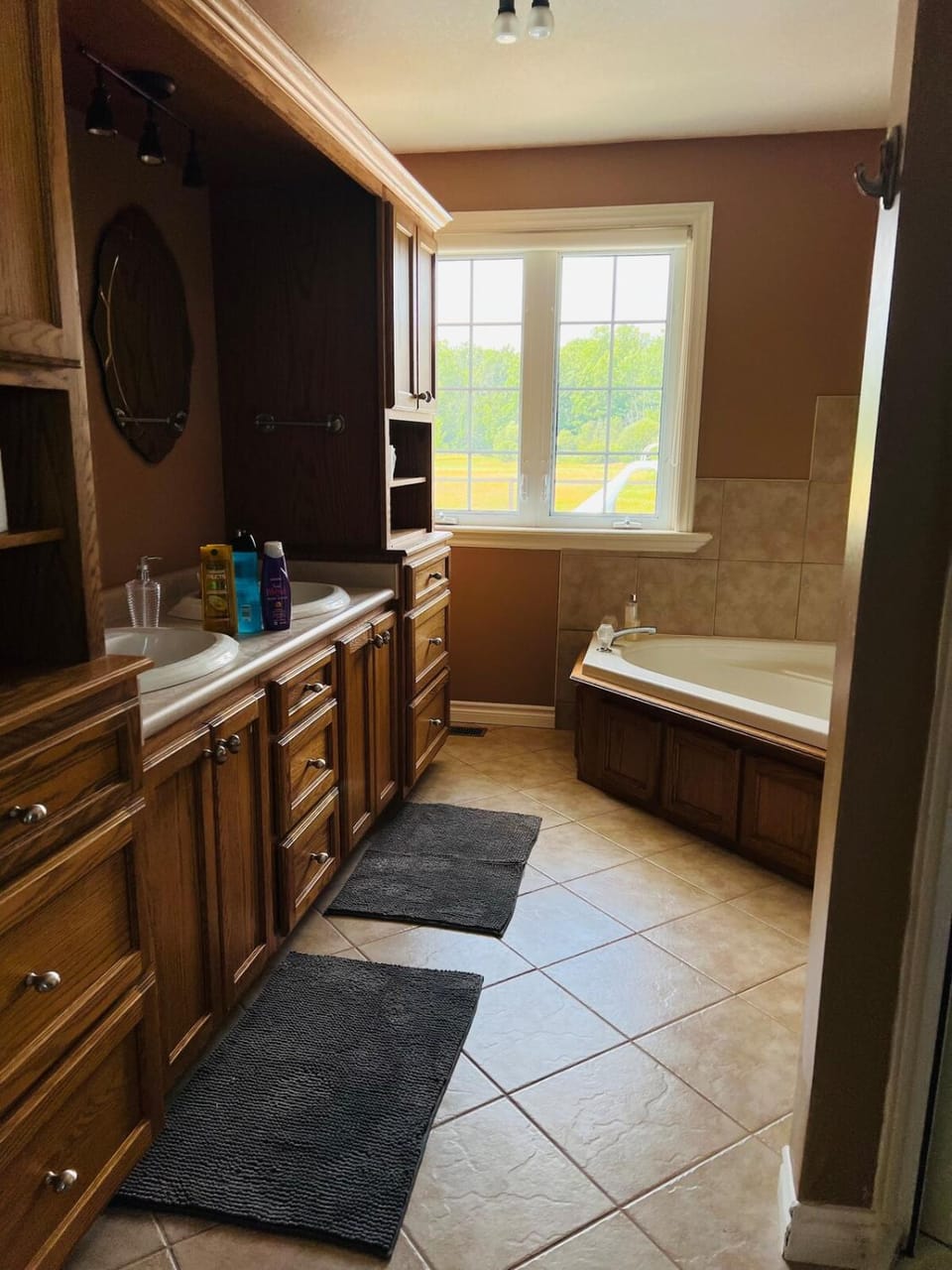A getaway in Niagara from hustle bustle Villa in Welland
