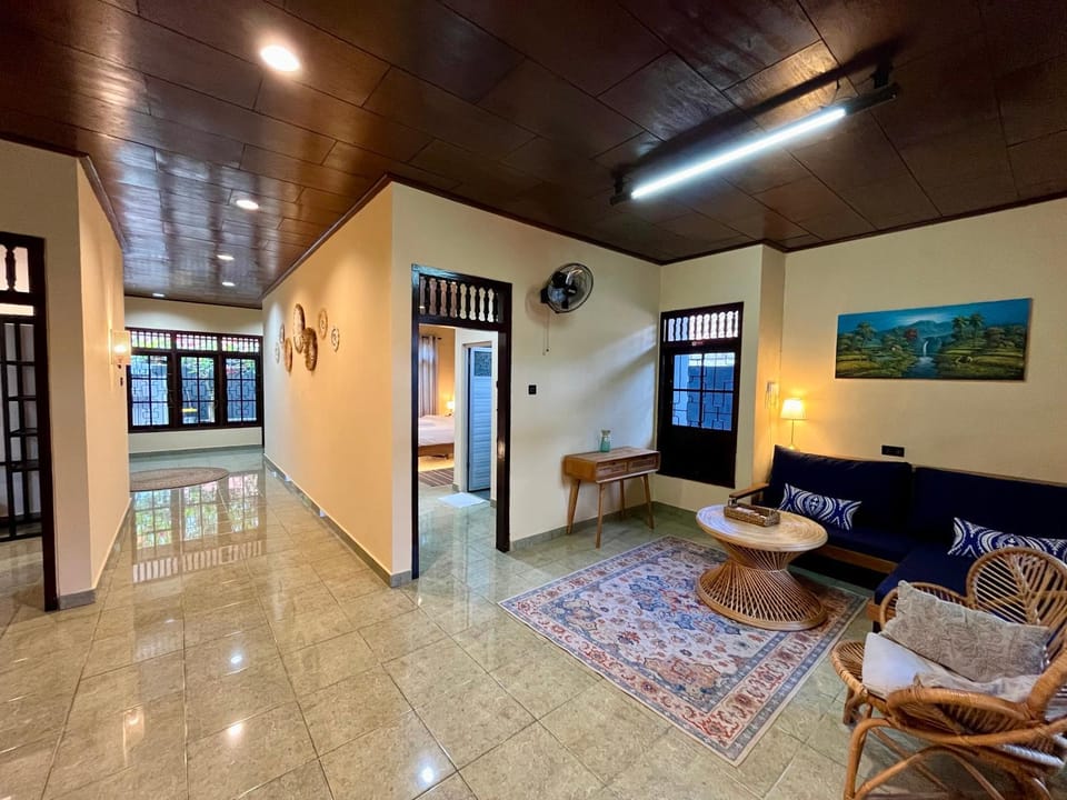 Communal lounge/ TV room, Living room, Other, Seating area, furniture, internet