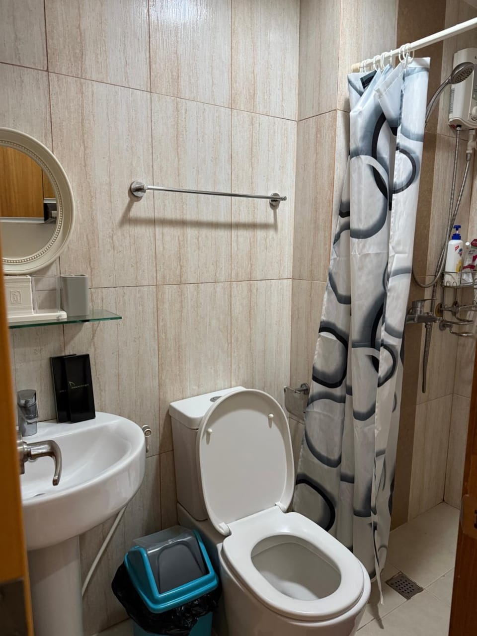 Condo Staycation in 8 Adriatico Manila Apartment hotel in Manila City