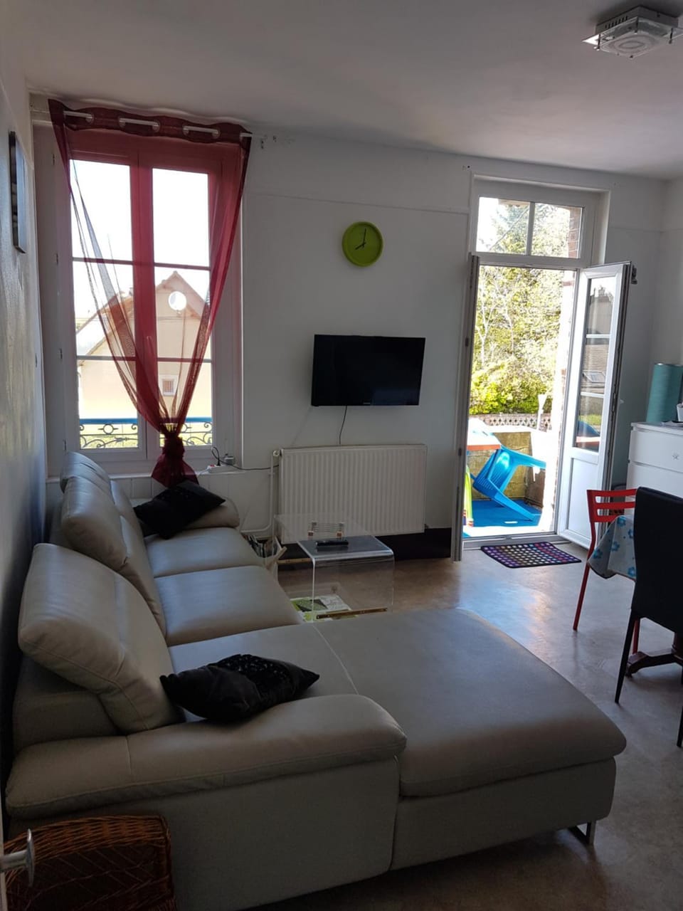 Communal lounge/ TV room, Living room, Seating area