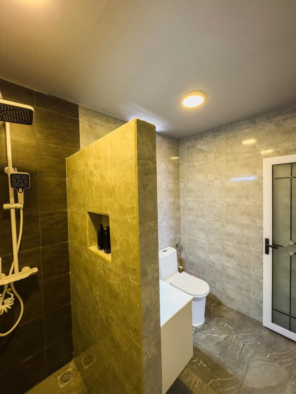 Ari Stay Thoddoo Bed and Breakfast in Maldives