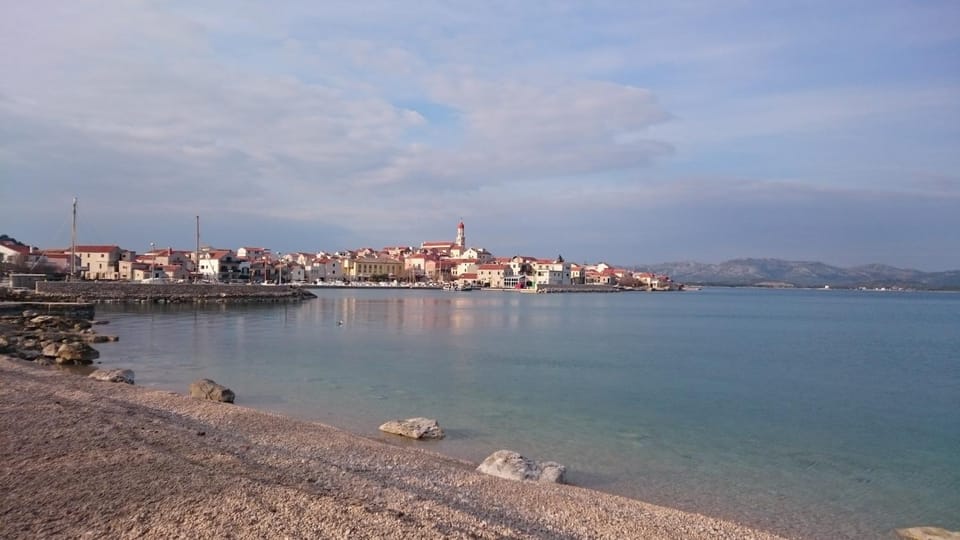 Nearby landmark, Neighbourhood, Natural landscape, Beach