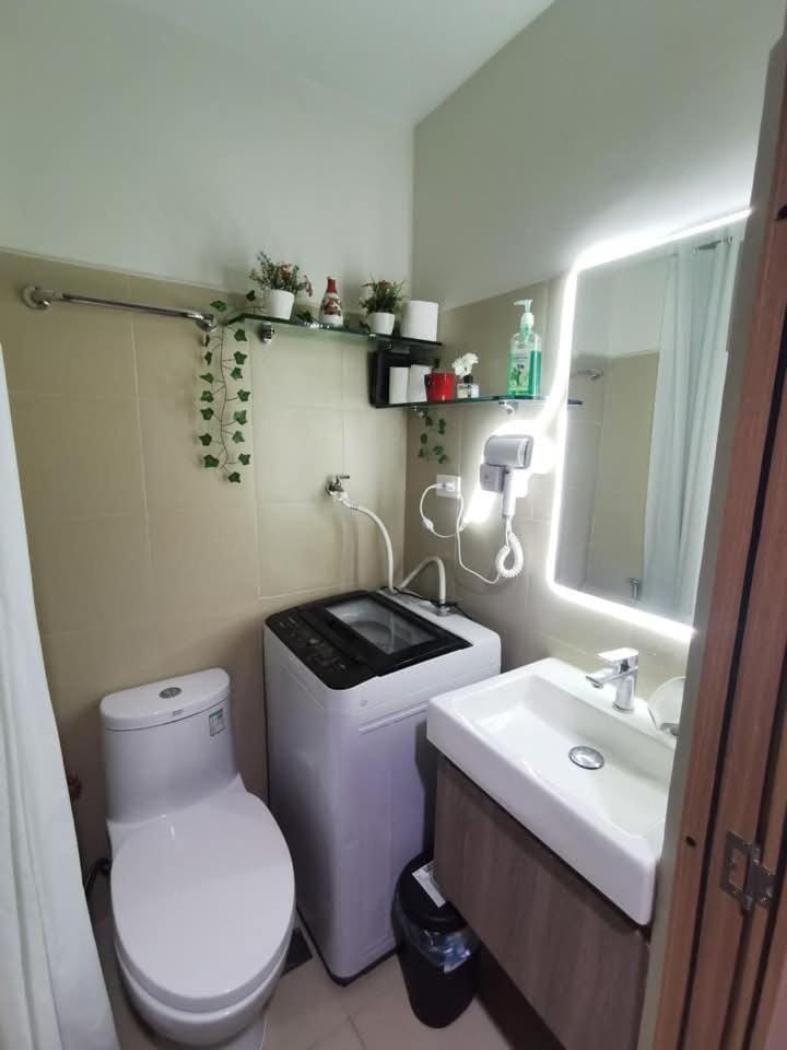 Mall of Asia condotel shore 3 residence Apartment in Pasay