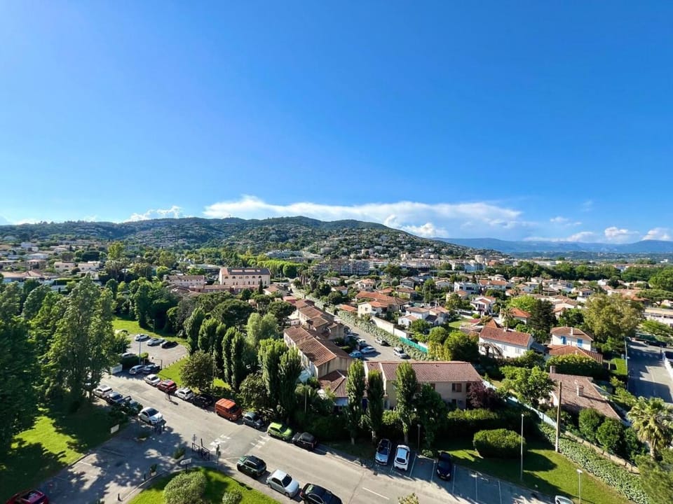 Nice studio Marina residence with parking Apartment in Mandelieu-La Napoule