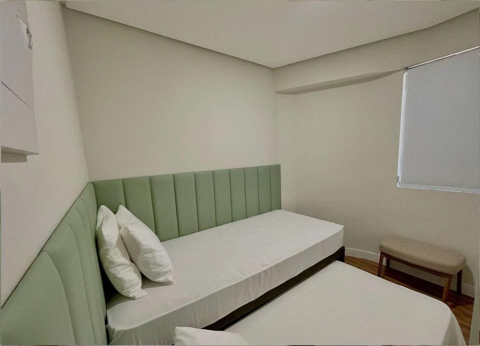 Bedroom, locker, wardrobe, air conditioner