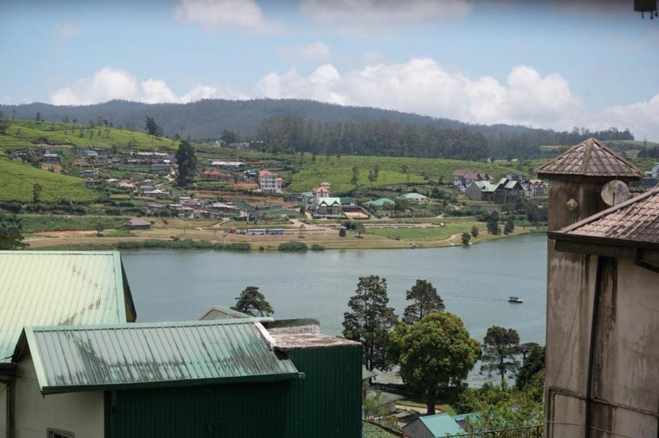Grand Trillium Villa Lake View & Garden Retreat Family Friendly Stay, a modern and peaceful escape in the beautiful surroundings of Nuwara Eliya Villa in Nuwara Eliya