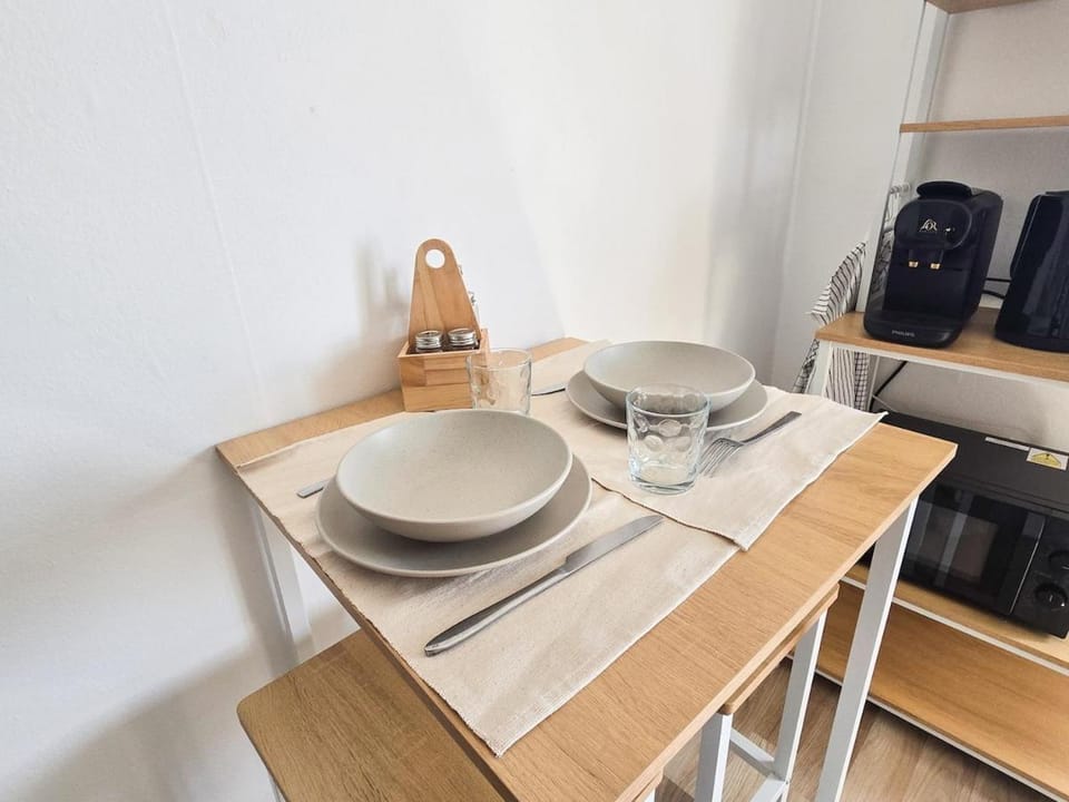 Cocon pour 2 - vue sur le clocher Apartment in Provence-Alpes-Côte d'Azur