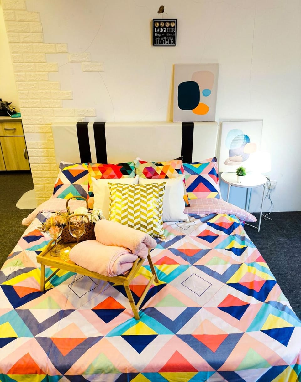 2-5pax Cozy StUDiO near Sunway Pyramid with WiFi Apartment in Subang Jaya