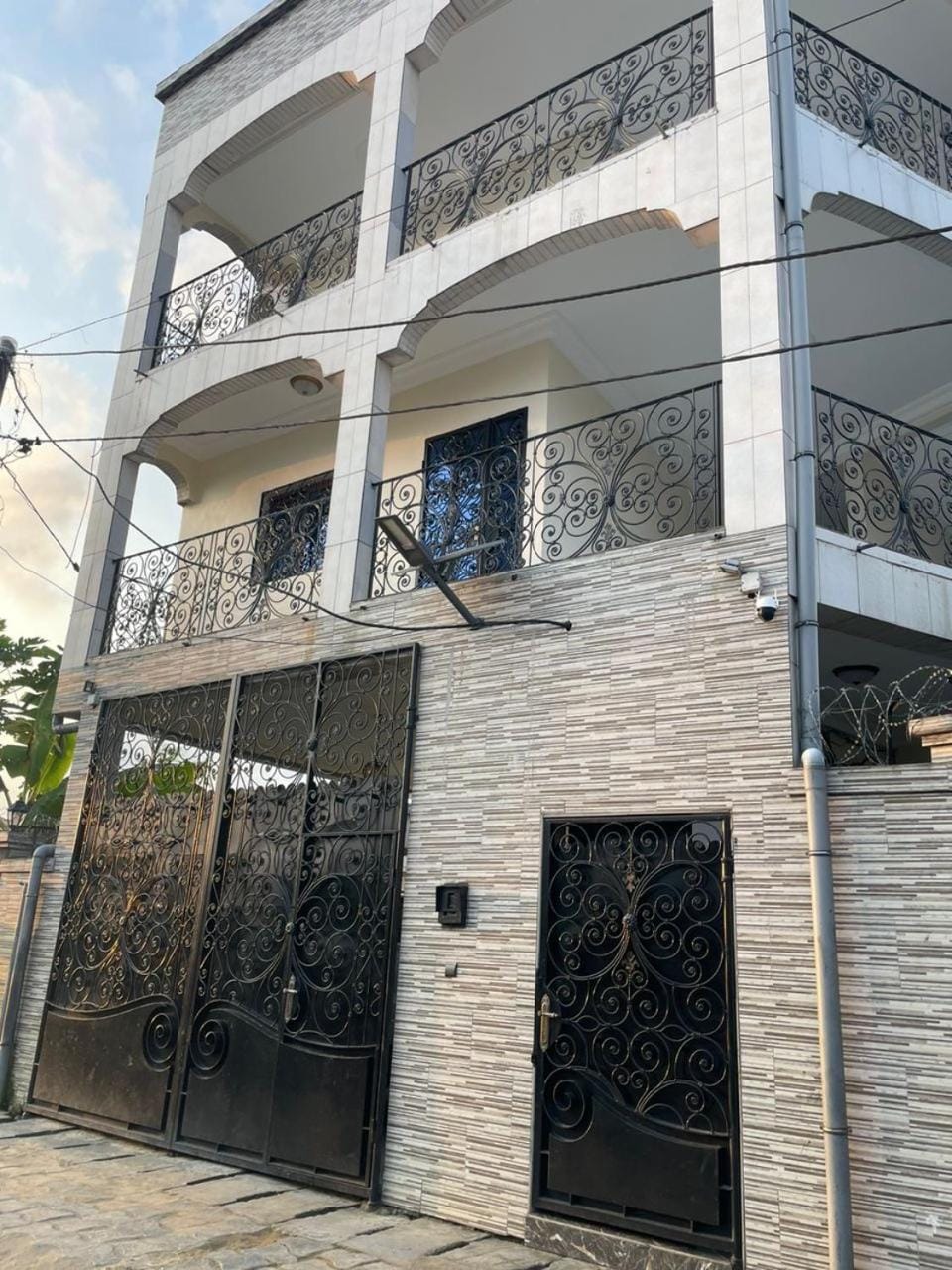 Learn Life Private Residence Apartment in Douala