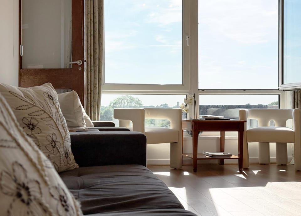 The Riverview Retro Apartment in Fulham Apartment in London Borough of Richmond upon Thames