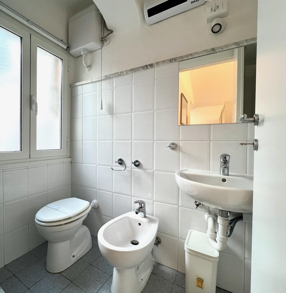 Toilet, Bathroom, bidet