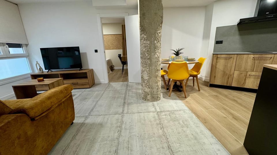 Communal lounge/ TV room, Living room, Dining area