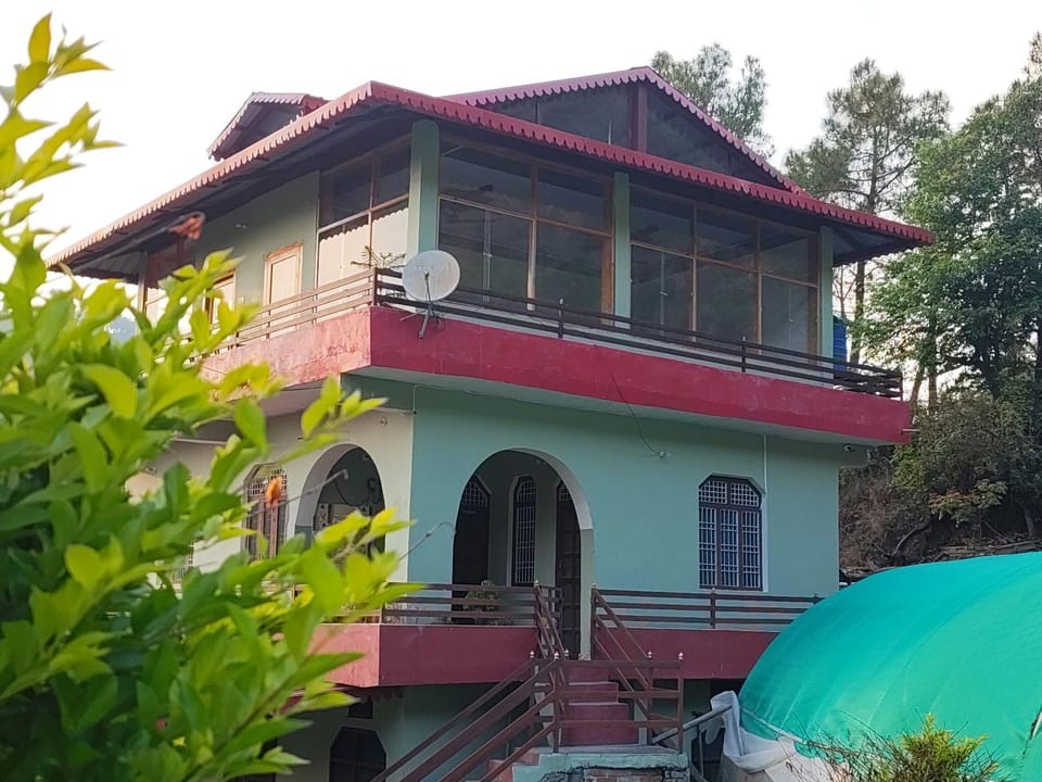 Makot at Binsar House in Maharashtra