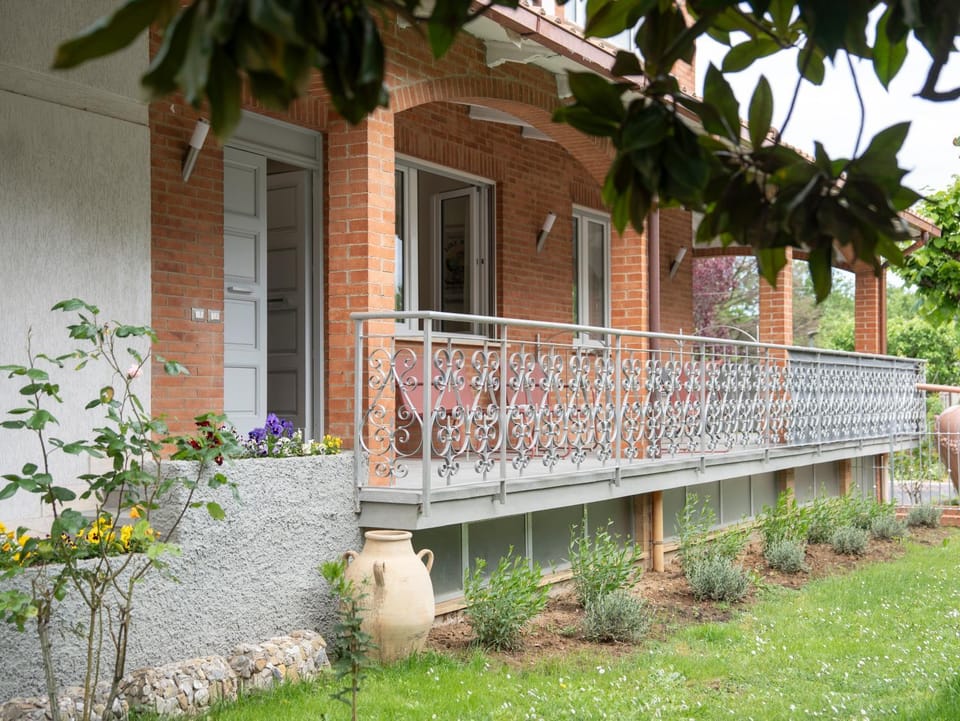 Property building, Spring, Day, Garden, Garden, Garden view