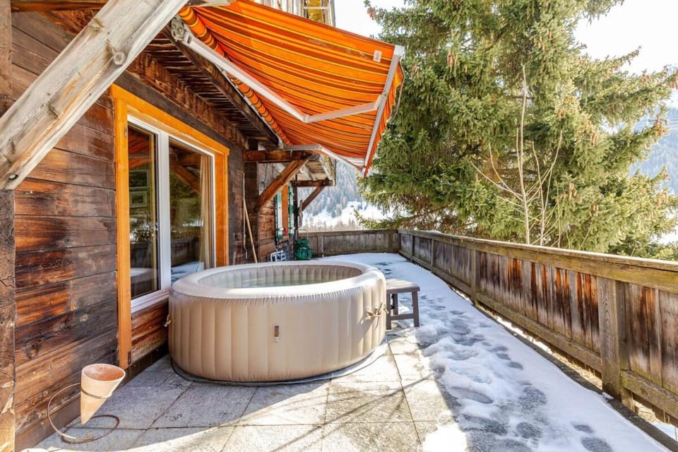 Hot Tub, Hot Tub, View (from property/room), Balcony/Terrace