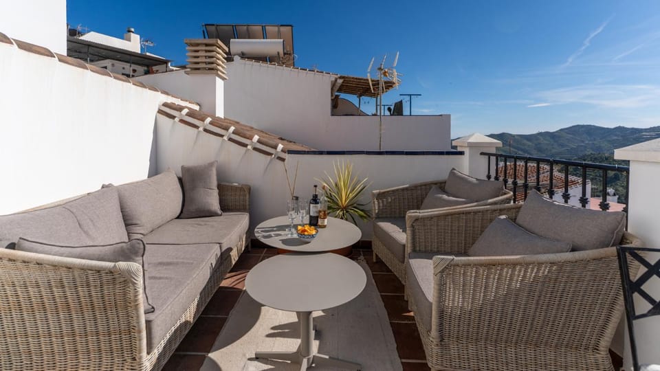 Casa Pegelow by Casitas Select Apartment in Frigiliana