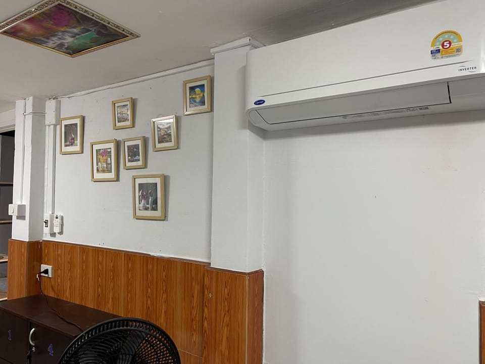 ESSENCE Home Bed and Breakfast in Bangkok