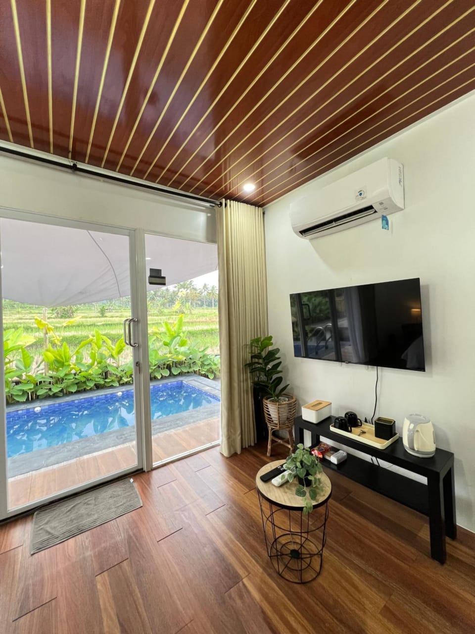TV and multimedia, Pool view, Swimming pool