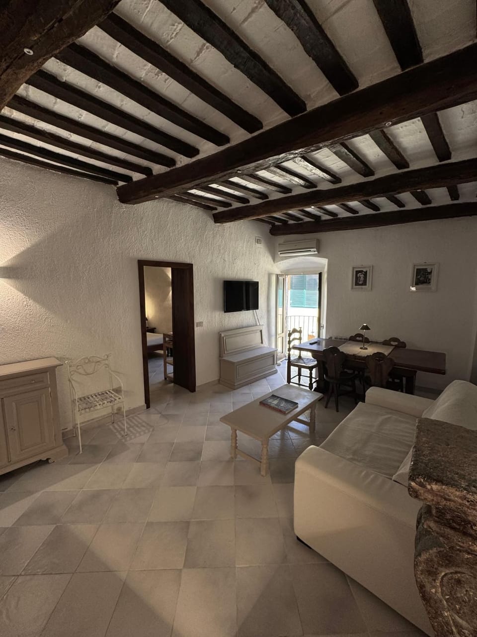 Communal lounge/ TV room