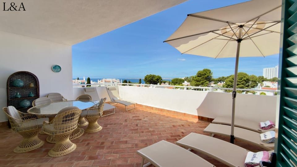 Patio, View (from property/room), Balcony/Terrace, Seating area, Dining area