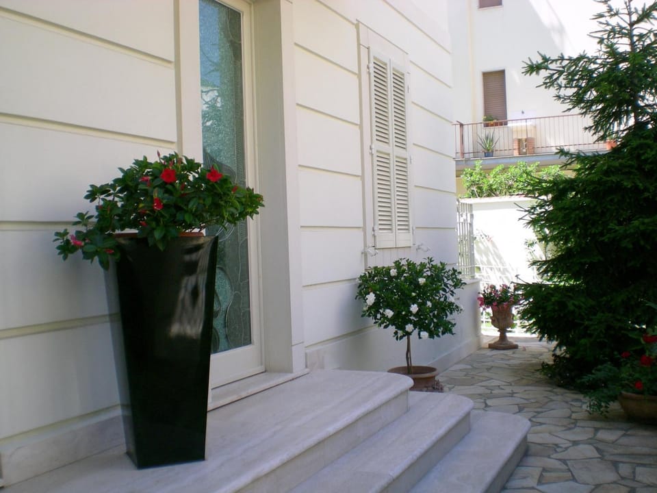 Affittacamere Villa Silvia Bed and Breakfast in Follonica