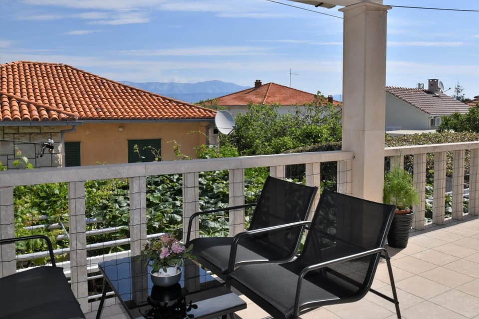 View (from property/room), Seating area, City view