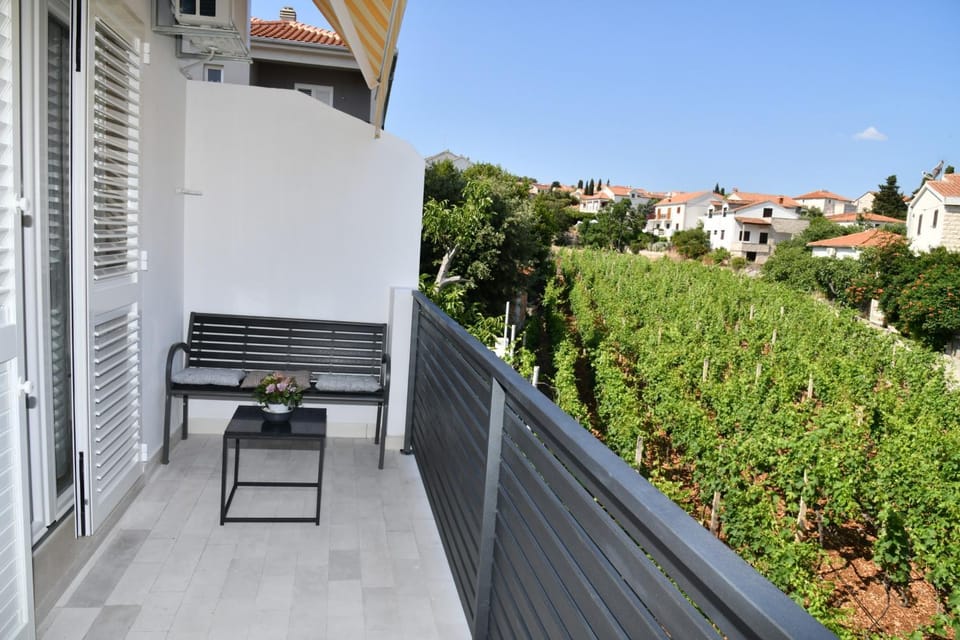 Day, Balcony/Terrace, Garden view