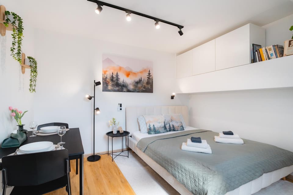 Living room, Dining area, Bedroom