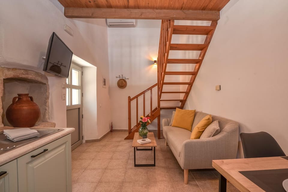 TV and multimedia, Living room, Dinner, kitchen
