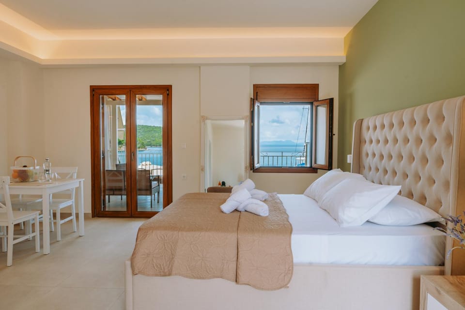 Bed, Photo of the whole room, Sea view