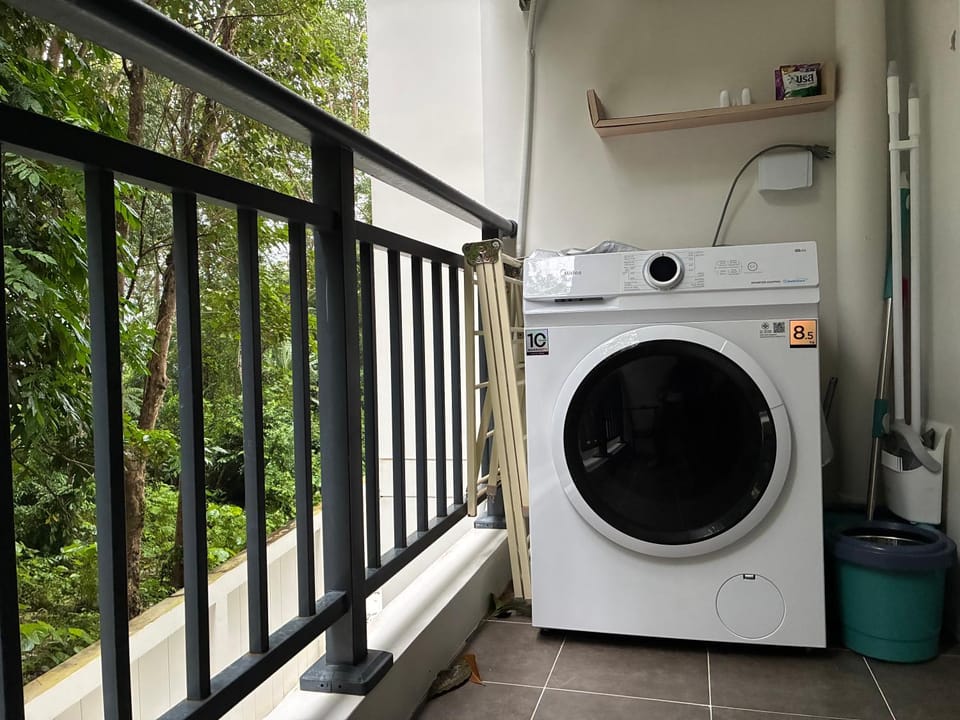 Balcony/Terrace, washing machine, dryer