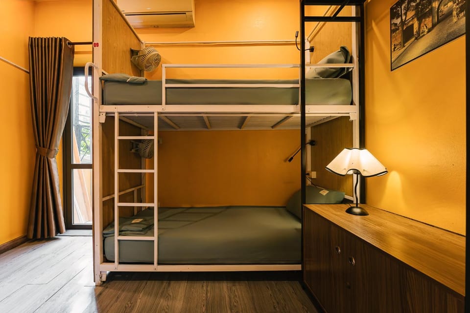 bunk bed