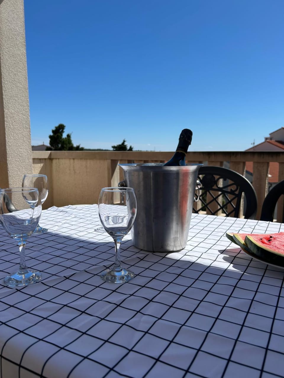 Patio, Day, Balcony/Terrace, Alcoholic drinks