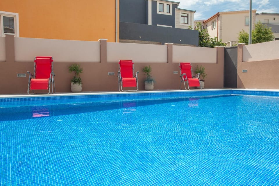 Patio, Day, Pool view, Swimming pool, Swimming pool, sunbed