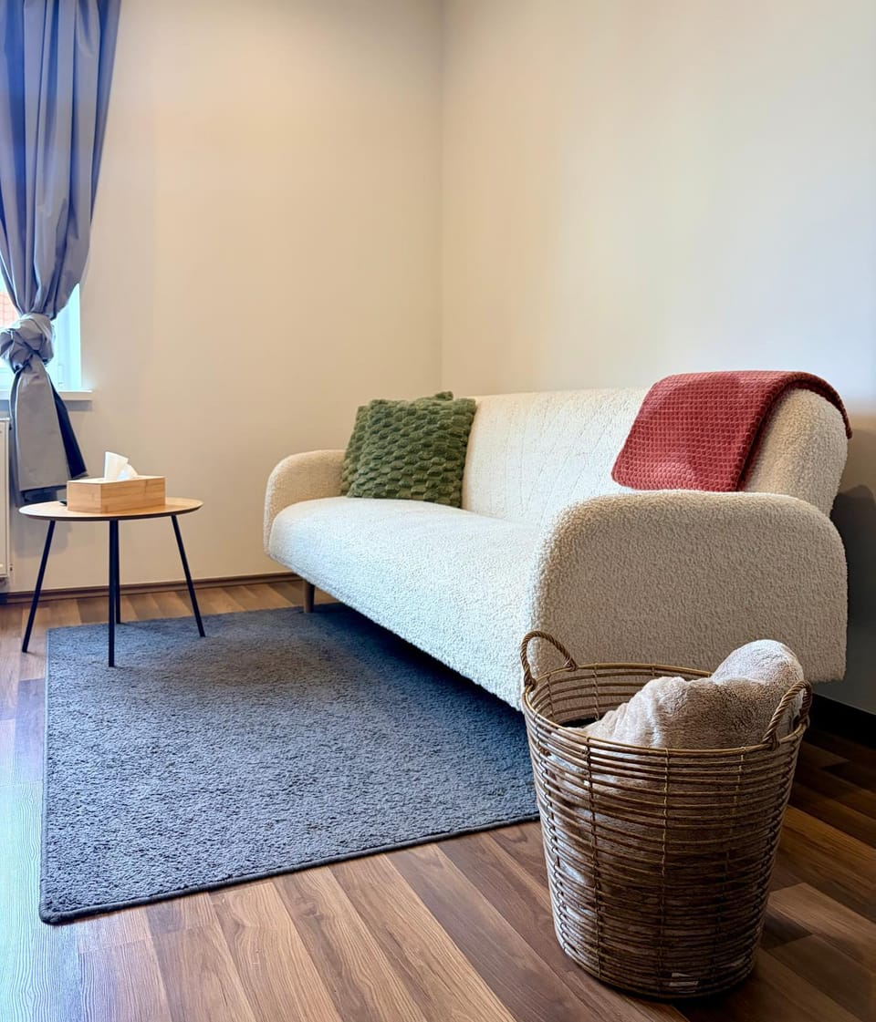 Moderní byt v centru Hradce Králové Apartment in Lower Silesian Voivodeship