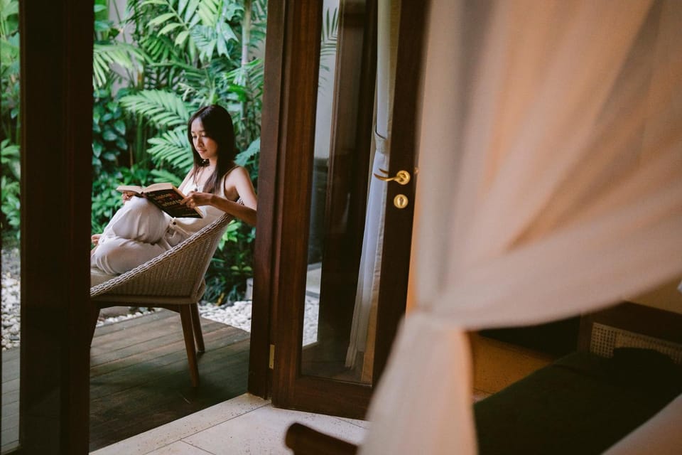People, Garden, Balcony/Terrace, Living room, Garden view, group of guests