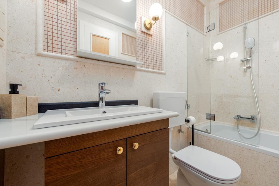 Toilet, Bathroom, Bath