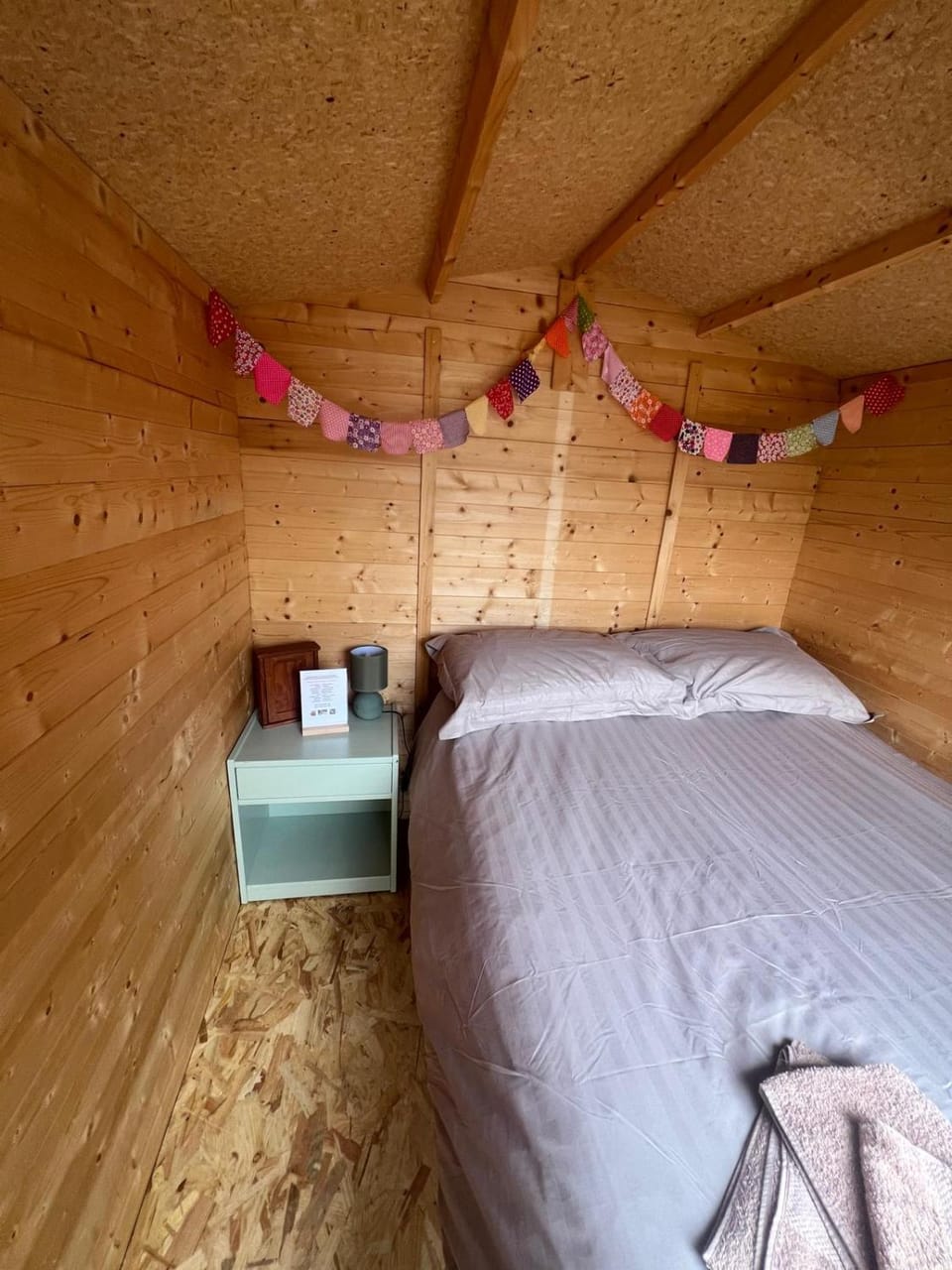 Cabane Taillis - Glamping on a Vineyard - Wooden Cabin Cabin in Nouvelle-Aquitaine