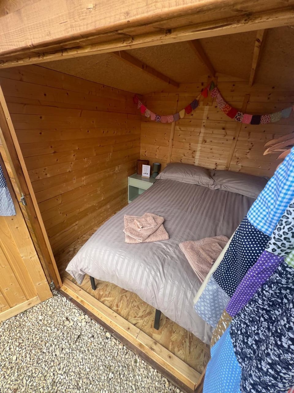 Cabane Taillis - Glamping on a Vineyard - Wooden Cabin Cabin in Nouvelle-Aquitaine